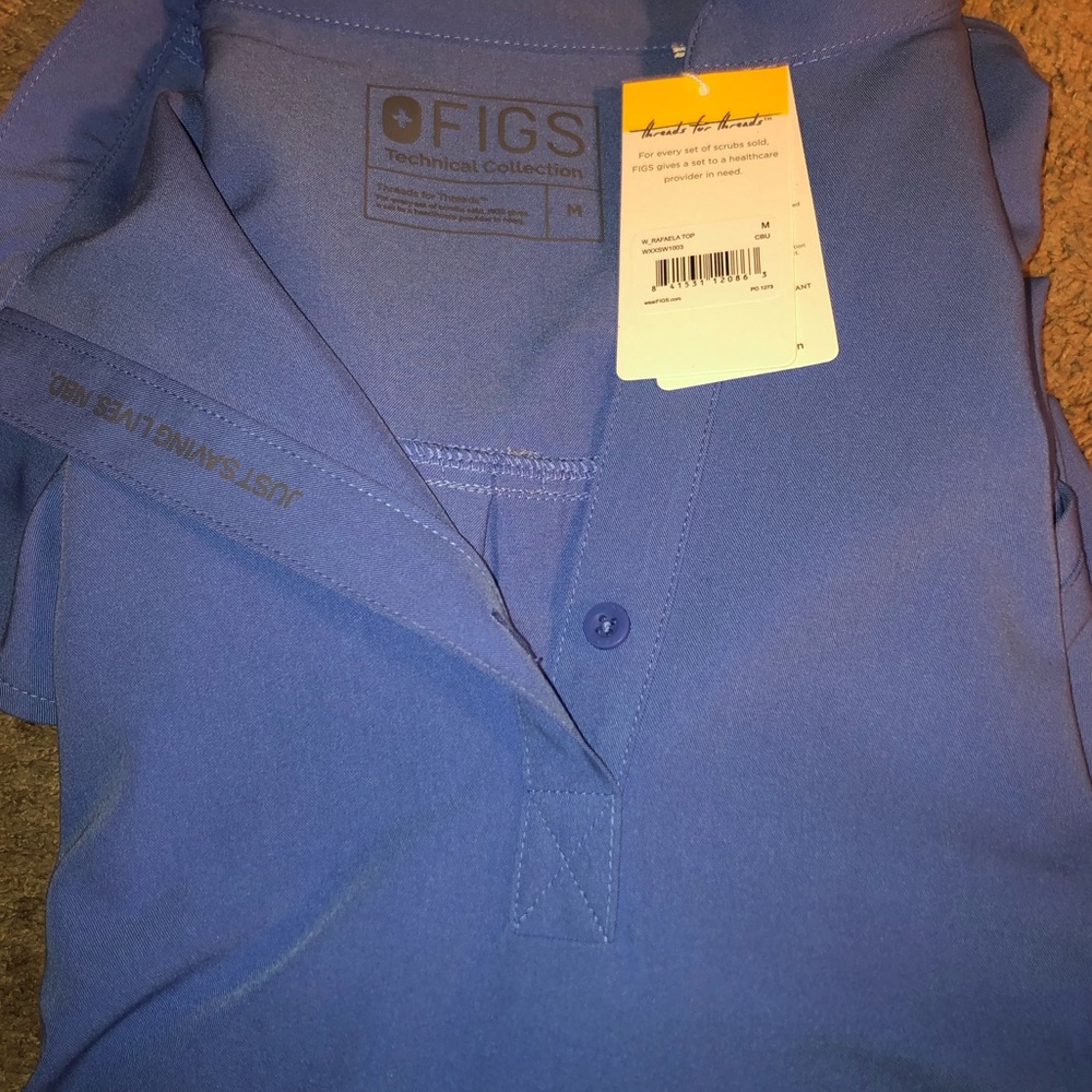 *NEW WITH TAGS* Figs scrubs